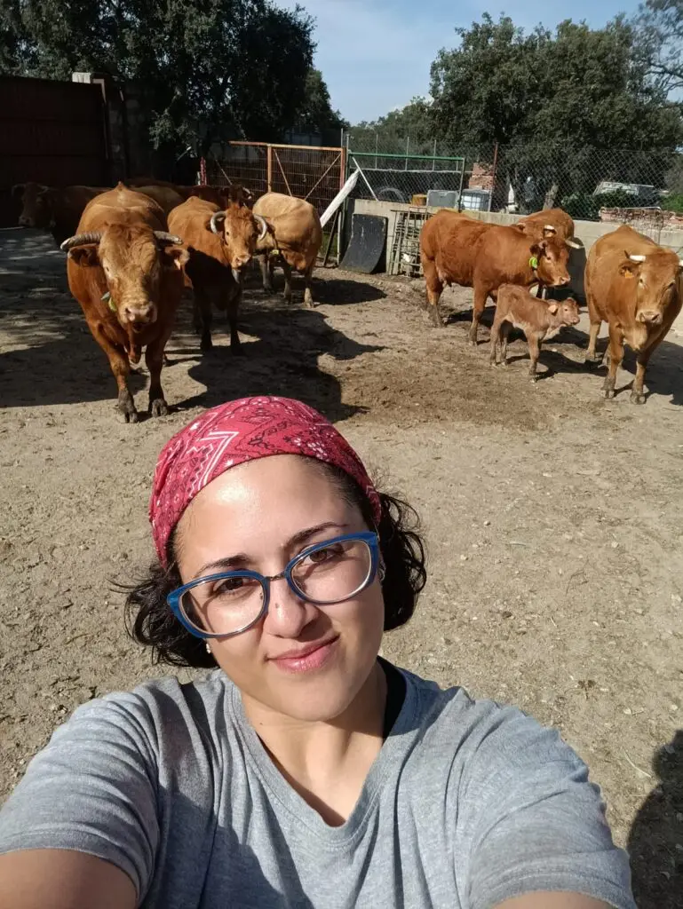 Nadia valdes veterinaria ovino caprino y vacuno